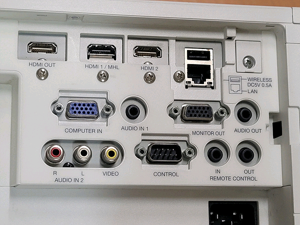 히타치 CP-X5550 5800안시 중고빔프로젝터--1