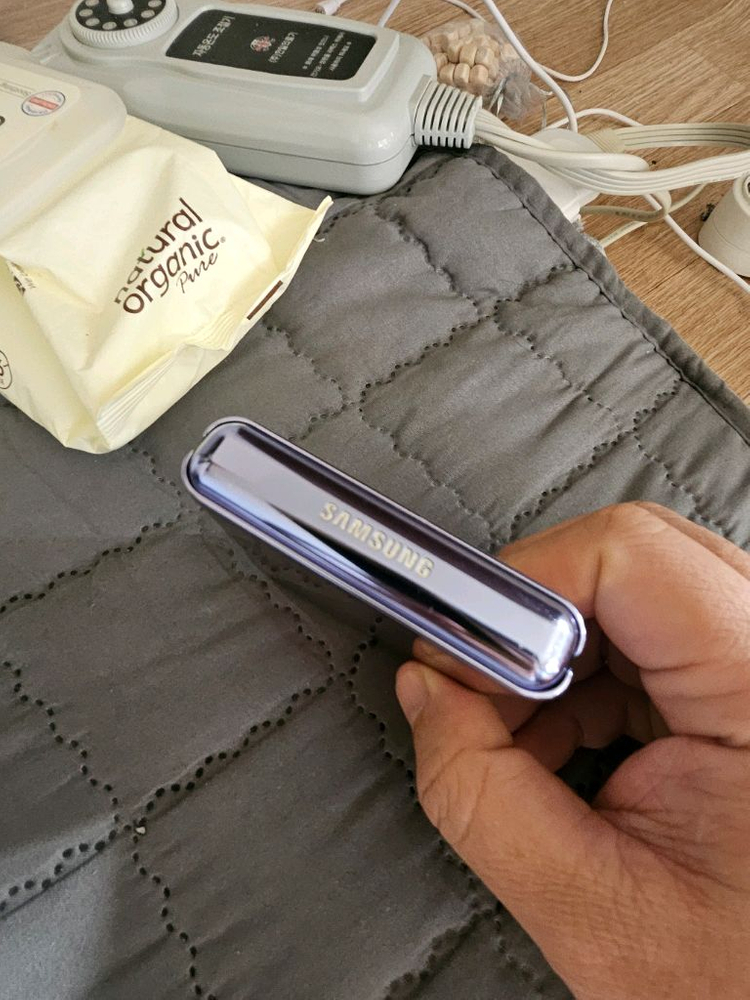 갤럭시 z플립1 부품폰 파손폰 팝니다--2