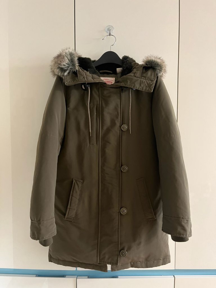 엄청 따뜻한 리바이스 오리털 패딩--1