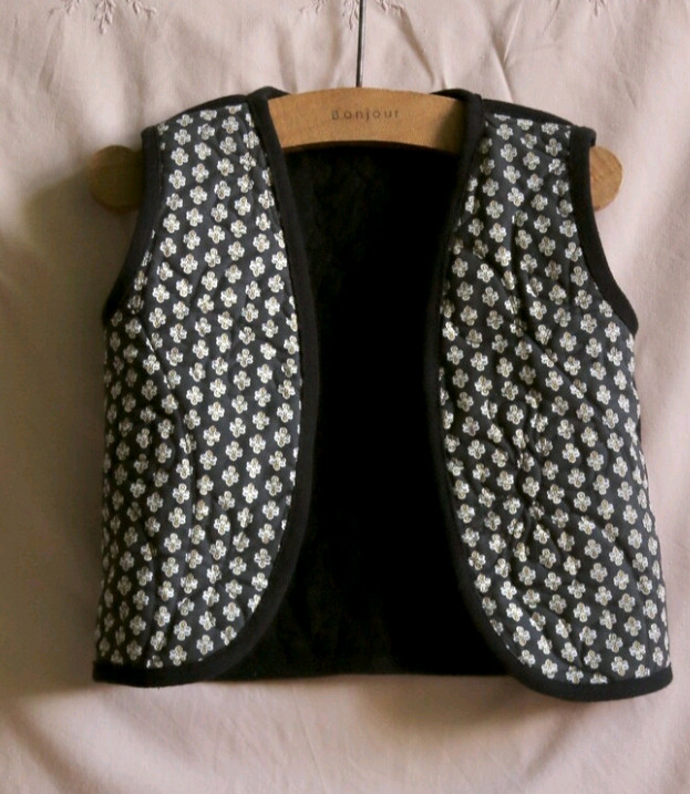 봉주르다이어 리버서블 조끼 6y--1