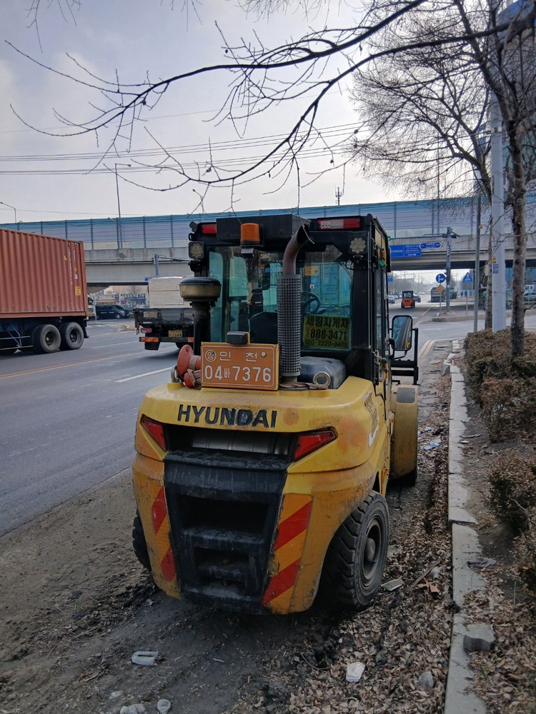 [현대,중고] 7톤 지게차, 4.5톤 디젤 지게차 판매합니다.--4