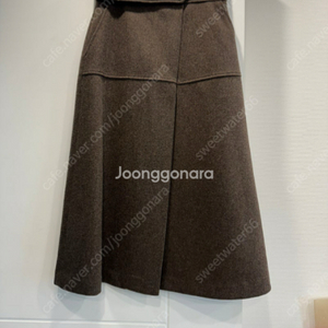 모멧, 쇼트벗스터닝 스커트, 원피스, 슬랙스 등