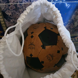 mcm doll.축구공 인형