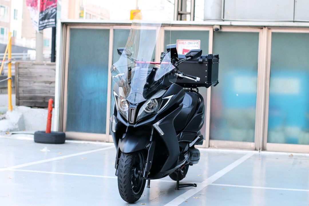 다운타운st 125i 킴코 2022년식 ABS모델 오토바이 옵션많은매물 판매합니다--2