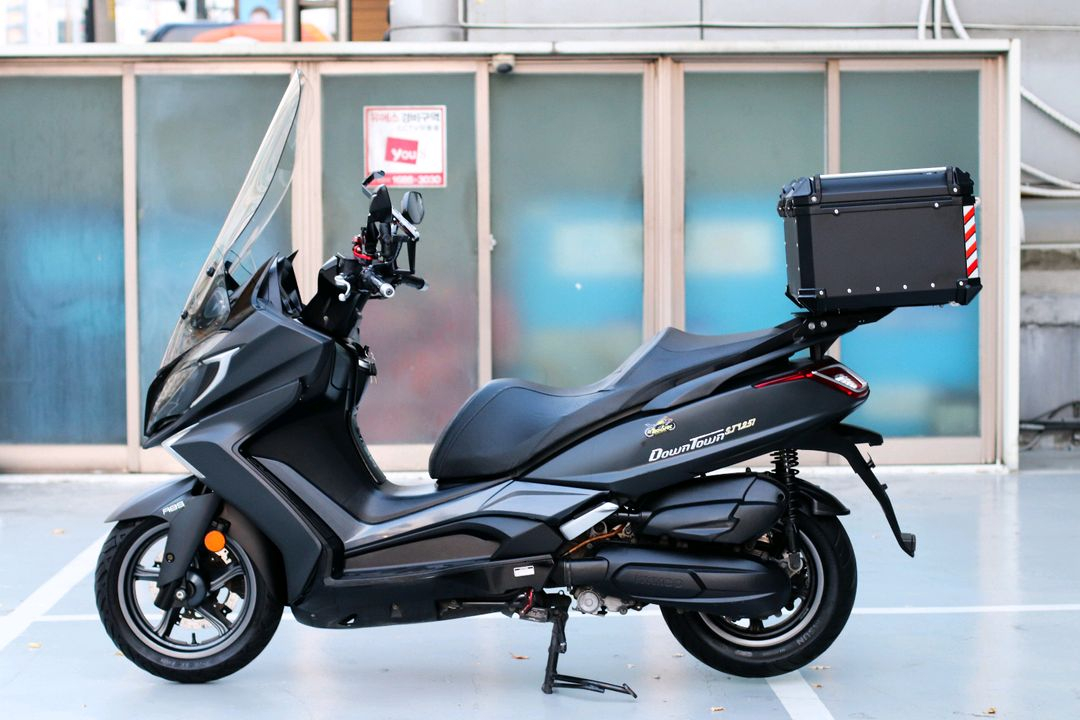 다운타운st 125i 킴코 2022년식 ABS모델 오토바이 옵션많은매물 판매합니다--3