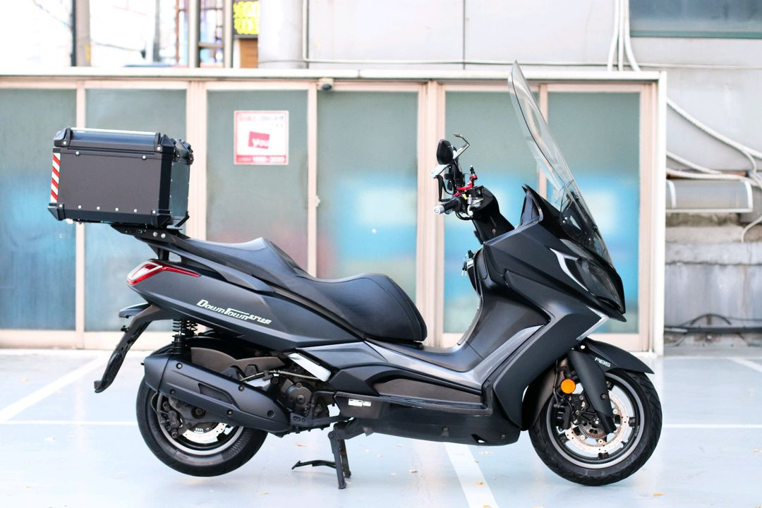 다운타운st 125i 킴코 2022년식 ABS모델 오토바이 옵션많은매물 판매합니다--4