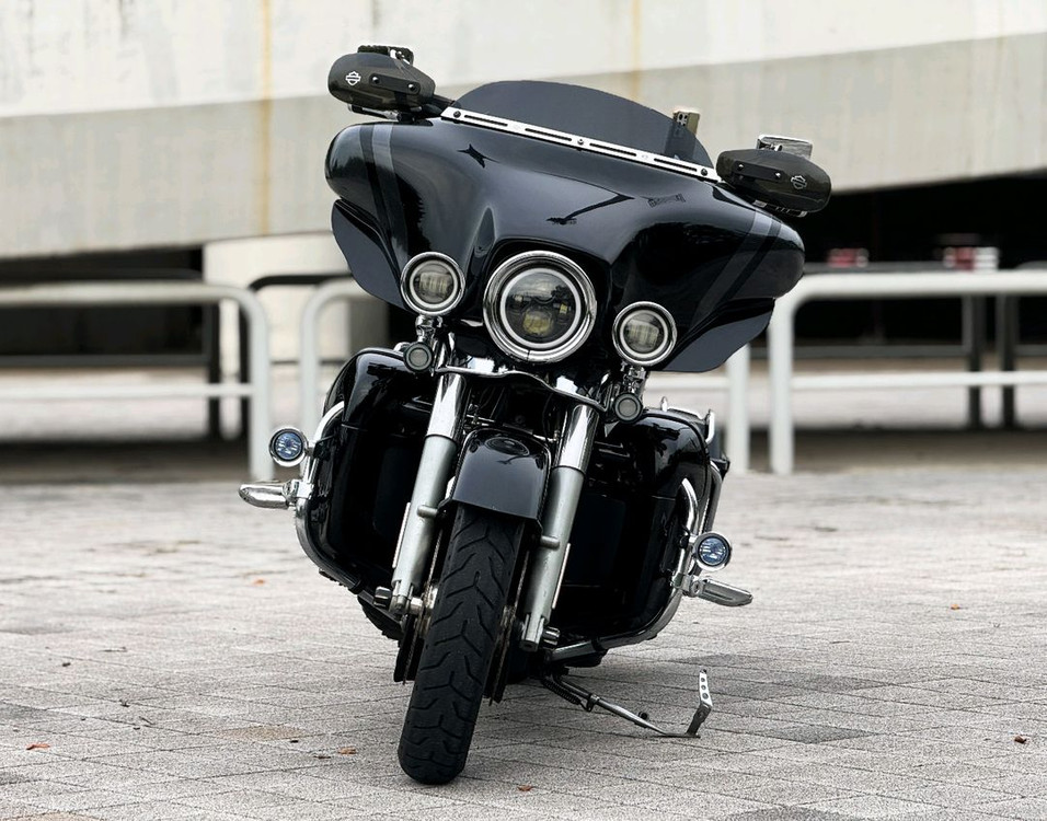 할리데이비슨 스트리트글라이드 2013년식 옵션많고 깔끔한매물 판매합니다 명의이전가능--1