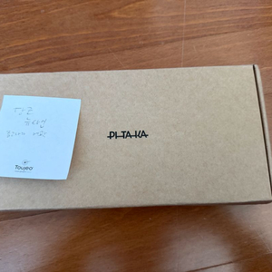 피타카 아이폰 17프로맥스 케이스입니다