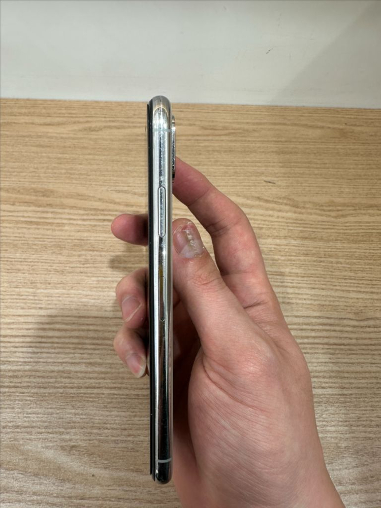 아이폰XS-256G 실버 이미지