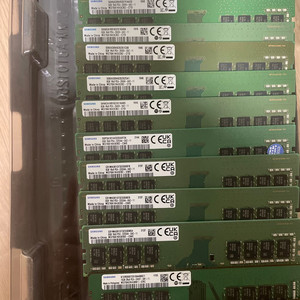 삼성램 DDR4 4GB 2400 램2개 판매합니다 이미지