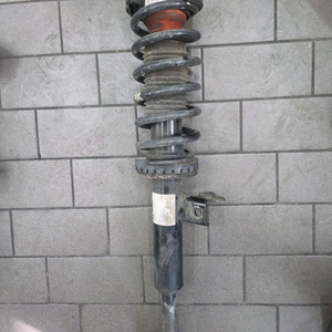 BMW F10 528i 앞 좌측 쇽업쇼바 (56,000km) 중고