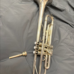 야마하 트럼펫 YTR-2330s 이미지