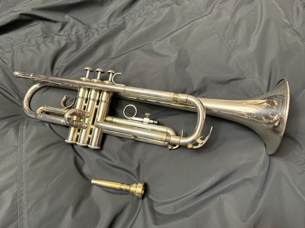 야마하 트럼펫 YTR-2330s 이미지