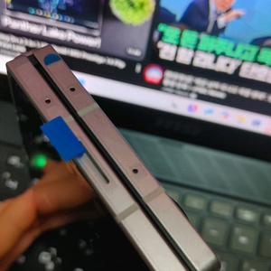 s급 폴드6 실버 256 자급제 액정 올갈이