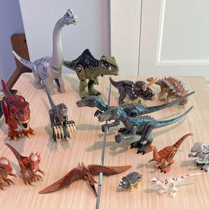 레고 쥬라기 공룡 다양하게 팝니다 이미지