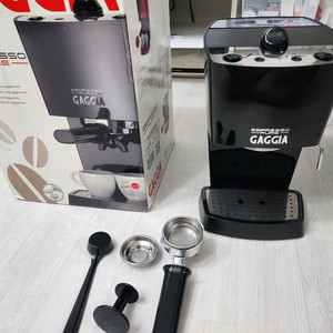 가찌아 퓨어 에스프레소 반자동 커피 머신