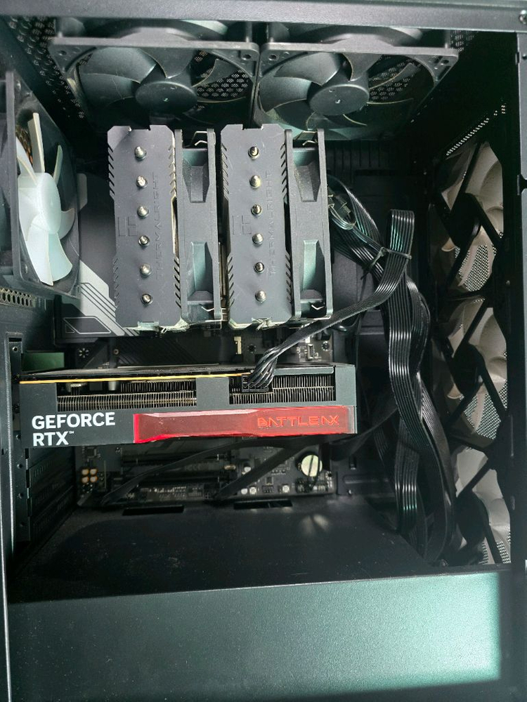 급매] i5-14600K + RTX 5060 + 64GB 램 괴물급 본체--2