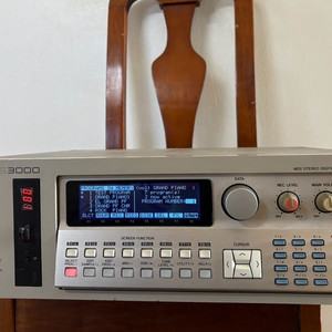 [아카이] Akai S3000 빈티지 샘플러