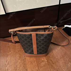 셀린느 트리옹프 버킷백 스몰 이미지