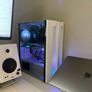 i5-6600 , 16GB , 4060 등등 화이트게이밍PC 이미지