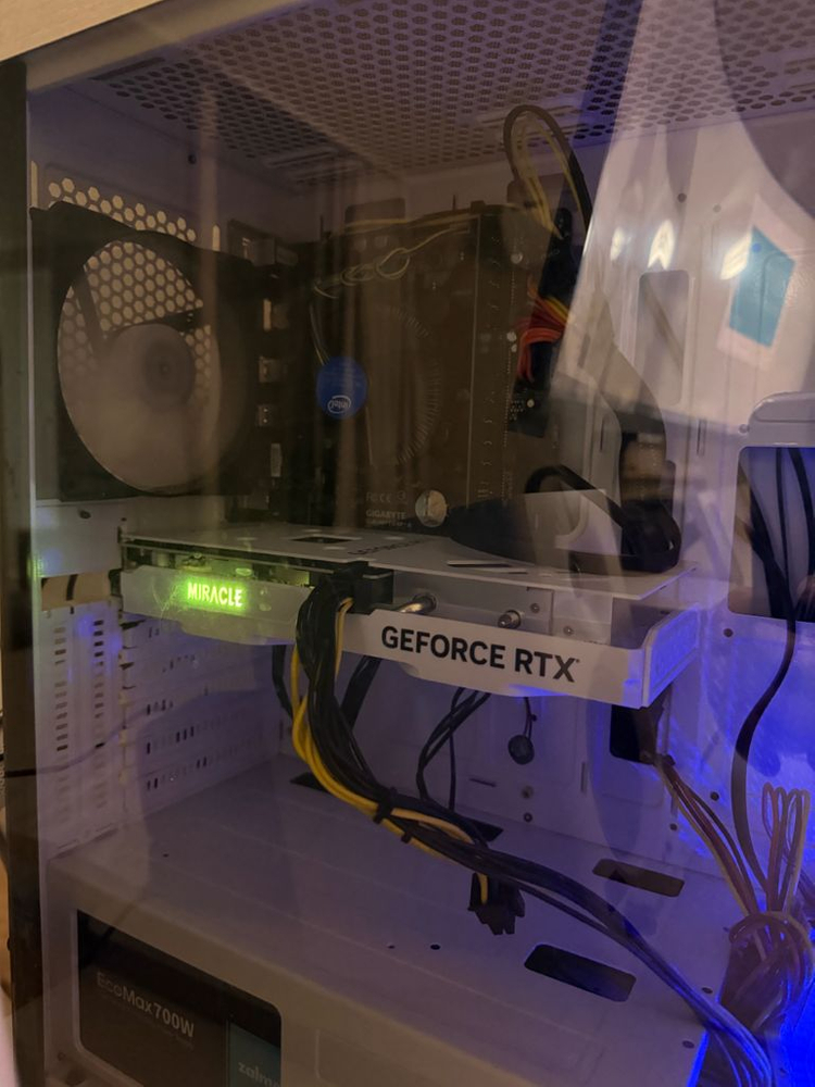 i5-6600 , 16GB , 4060 등등 화이트게이밍PC 이미지