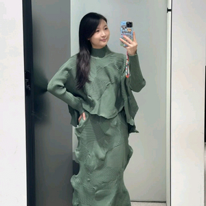 이세이미야케 코네코네 루즈탑 미스티그린,플리츠플리즈 ~