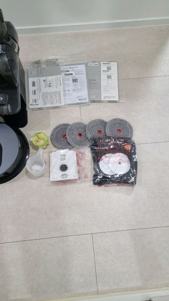 LG 코드제로 무선청소기, 물걸레 로봇청소기 세트 A급--1