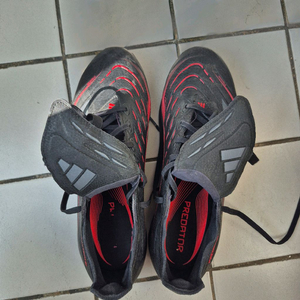 아디다스 프레데터 리그 270