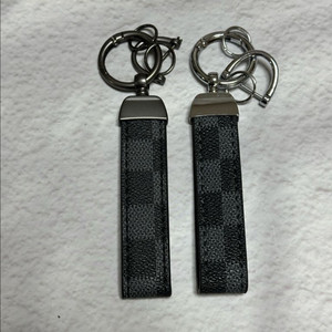 가죽 체크패턴 키링