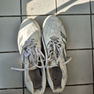 아이다스 프레데터 프로 tf 275