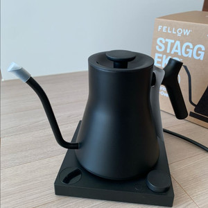 펠로우 EKG Pro 900ml 전기 포트 무광 블랙