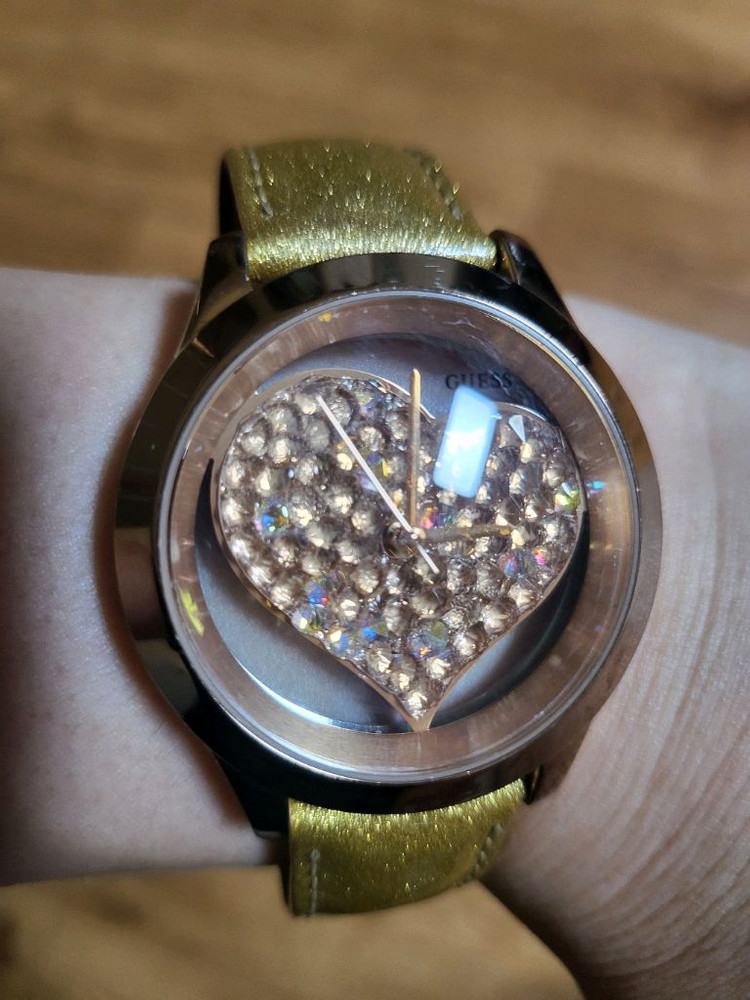 게스 골드 여성시계--1