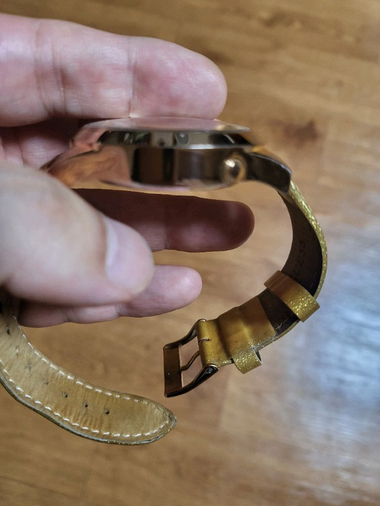 게스 골드 여성시계--3