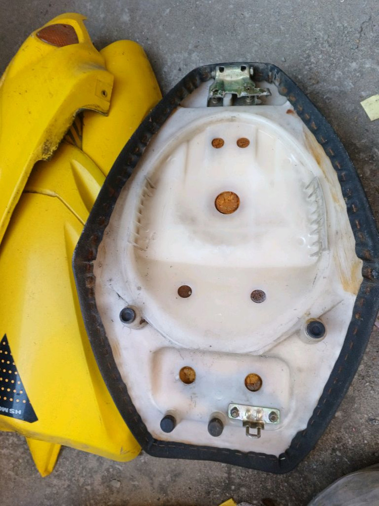 스쿠터 효성센스50cc 카울 및 부품 이미지