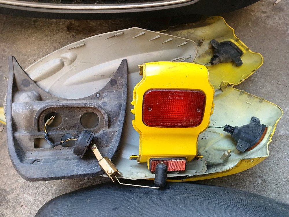 스쿠터 효성센스50cc 카울 및 부품 이미지