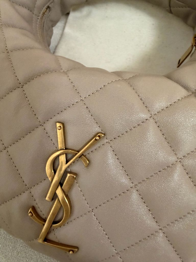 입생로랑가방 신상 이카리노 이미지