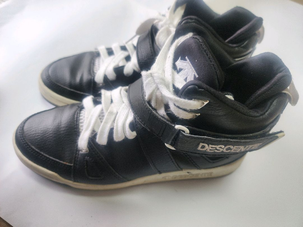 데상트 여성 운동화/245 (무료배송) 이미지