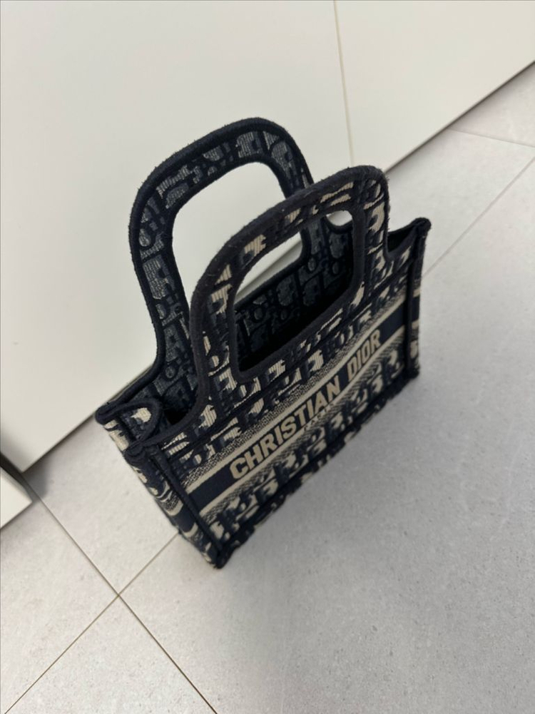 디올 북토트 미니백 이미지