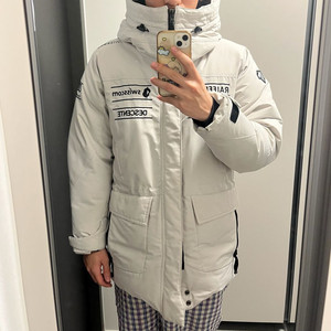 데상트 스위스 스키팀 아우디 야상 패딩