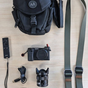 소니카메라 A6400바디 풀세트/소니SEL35F18 렌즈/소니 블루투스 무선 리모컨 각각 판매합니다. 이미지