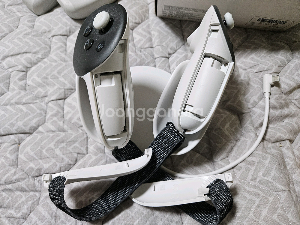 메타 퀘스트 3 512GB + 풀 악세사리--3