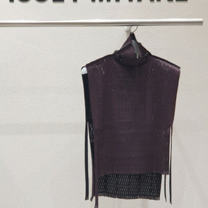 이세이미야케 루센트 탑,니트 베스트 플리츠플리즈