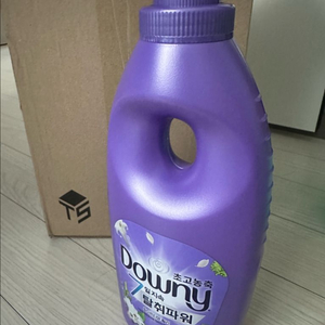 다우니 화이트 릴리향 섬유유연제