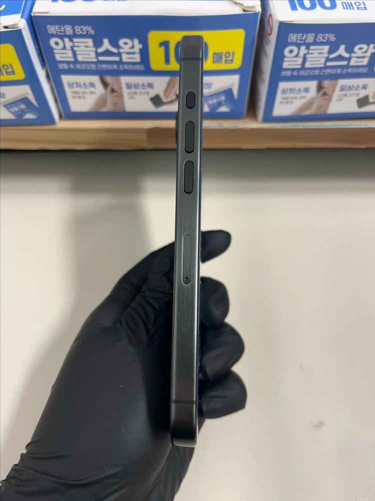 아이폰15프로 256G 블랙티타늄 S급--5