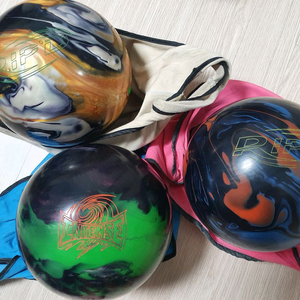 초구볼 왼손지공 볼링공 중고 공인구 및 직구 15파운드 판매합니다! 이미지