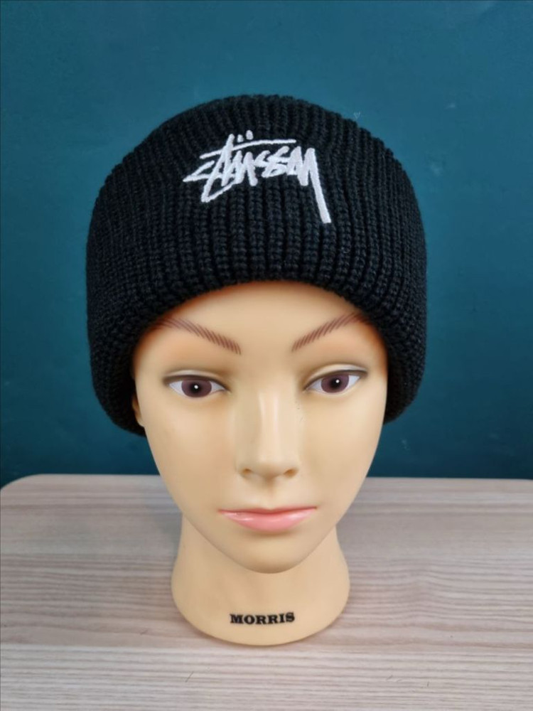 스투시 비니. 블랙. 화이트--1