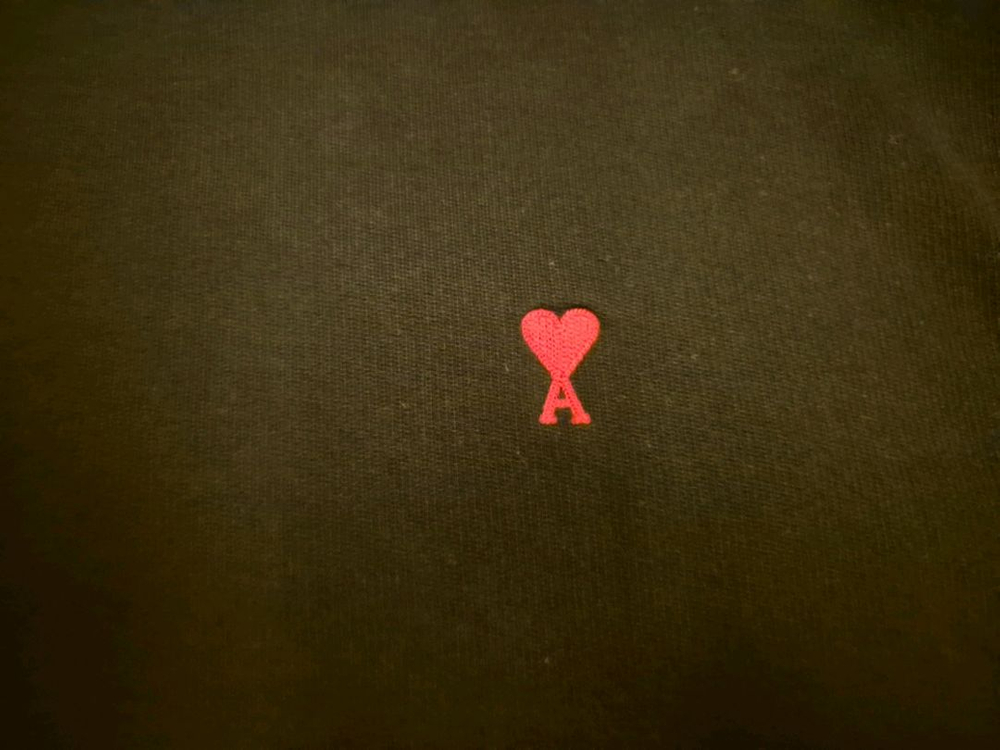 아미 22ss 스몰하트 맨투맨 블랙 크림 정품 L--2