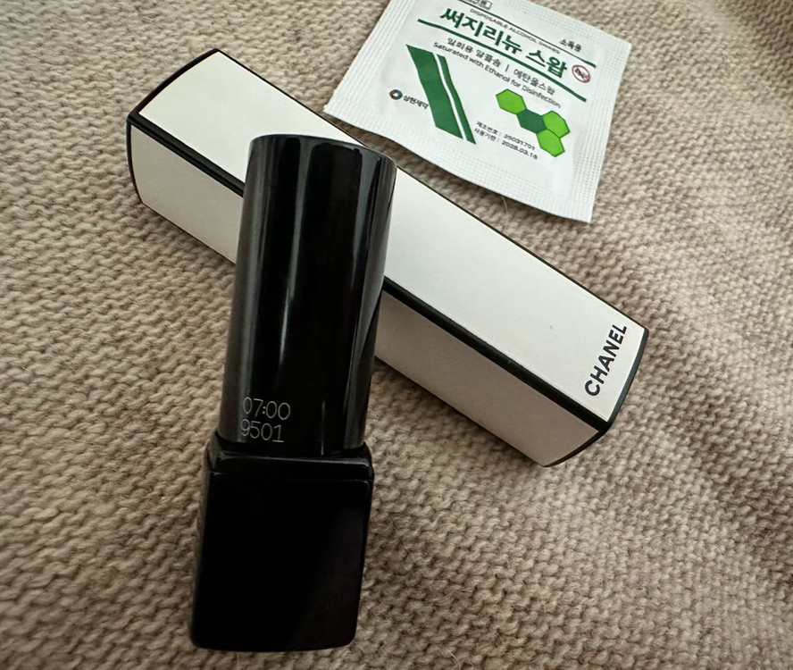 샤넬 코스메틱 한정판 립스틱 7시 정가 61,000원--2