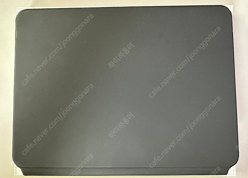 아이패드 11 매직 키보드 정품 블랙 팝니다--3