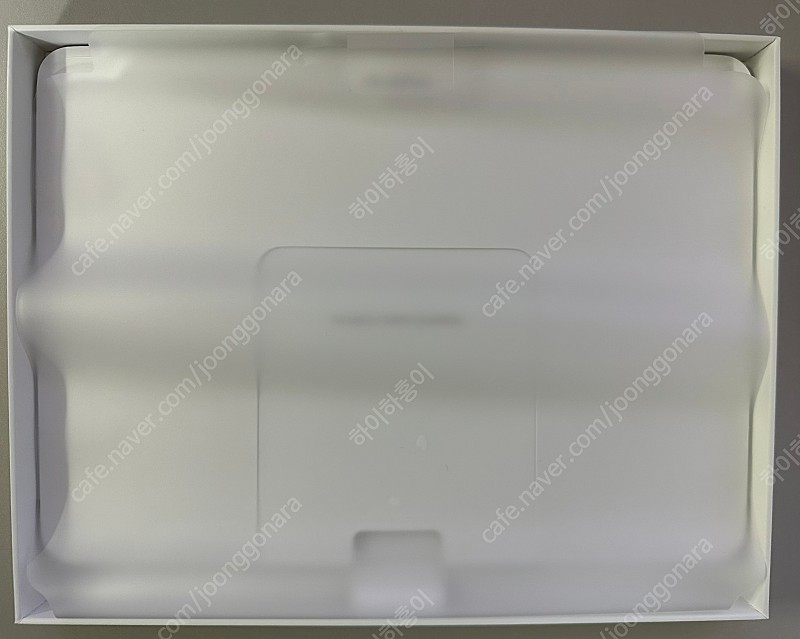 아이패드 11 매직 키보드 정품 블랙 팝니다--5